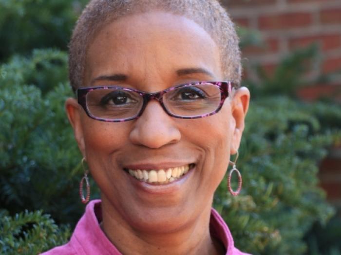 Karen White headshot