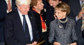 Ric Duquès and Dawn Brill Duquès at a ribbon cutting on the Foggy Bottom campus in 2006. (GW Today)